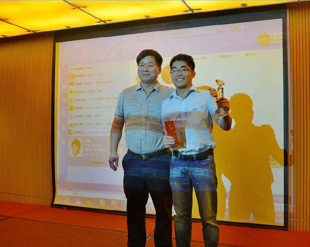 捷瑪上半年最佳業(yè)績(jī)獎(jiǎng)獲獎(jiǎng)人:鐘恩來 捷瑪上半年最佳業(yè)績(jī)獎(jiǎng)獲獎(jiǎng)人:鐘恩來