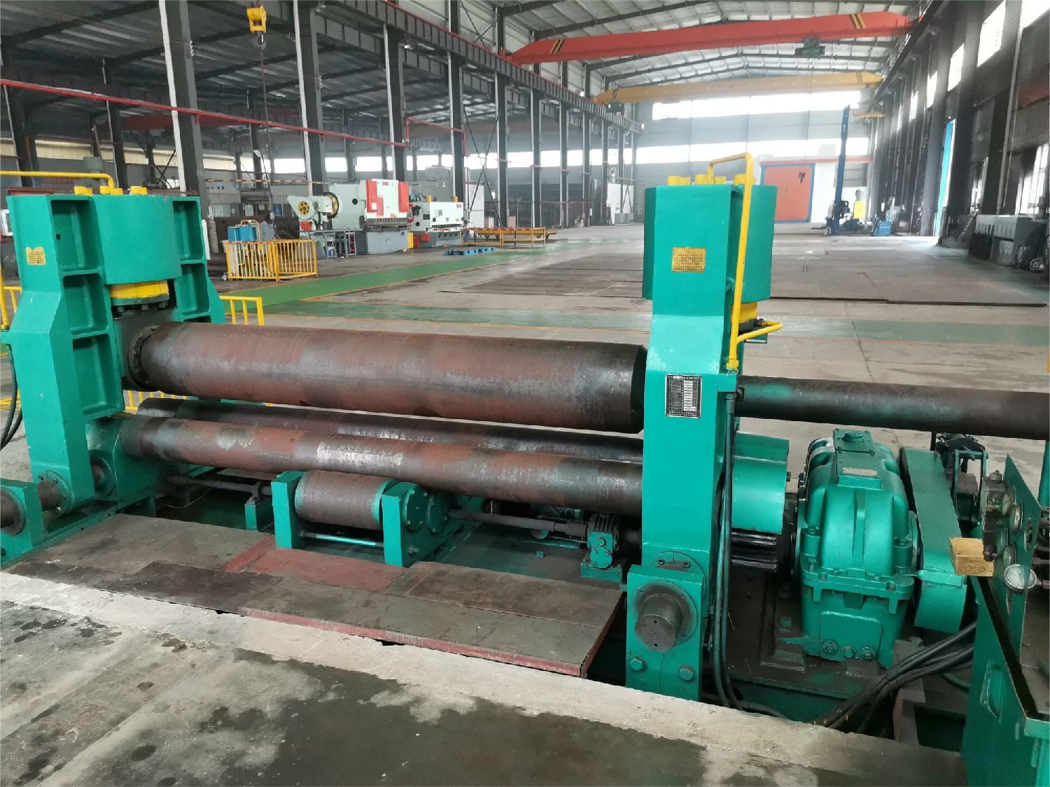 數(shù)顯上輥萬(wàn)能式卷板機(jī)